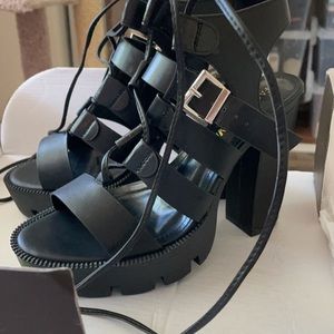 Black Treaded Heel | FashionNova